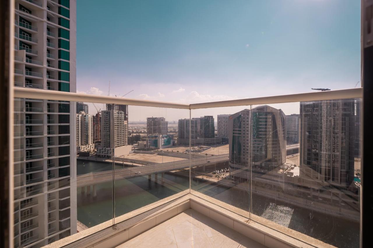 Luton Vacation Homes - Damac Maison Prive Studio, Canal View, Dubai - 16Ab03 외부 사진