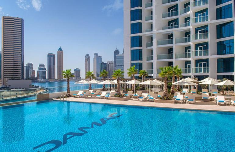 Luton Vacation Homes - Damac Maison Prive Studio, Canal View, Dubai - 16Ab03 외부 사진